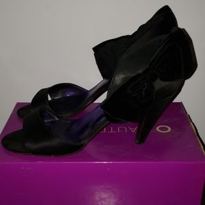 Evening satin shoes
